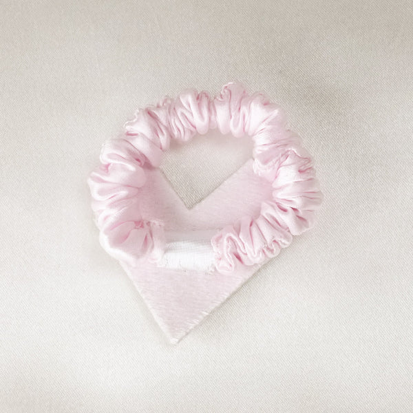 Embellished Heart Ponytail Holder - Light Pink