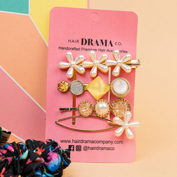 Tropical Vacay Gift Box with 1 Knotted Hair Band, 4 Hair Pins & 3 Scrunchies - Green & Black