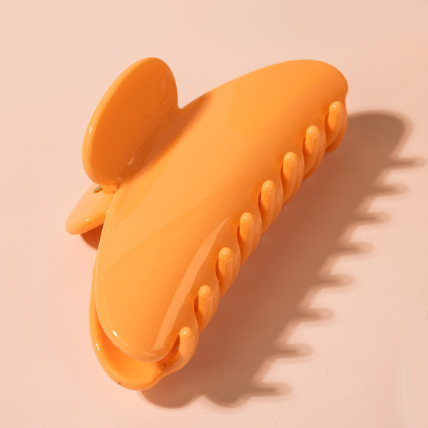 Vacay Essentials Gift Box with 1 Crochet Cap & 1 Claw Clip - Beige