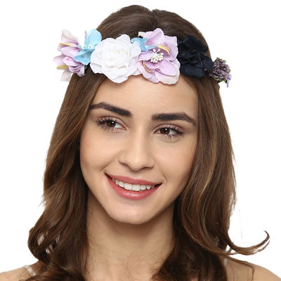 Try these 5 hair accessories for a glam look at your next party