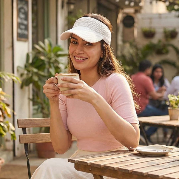 Lightweight ribbed visor with wide sun protection - effortlessly glam summer hair accessory