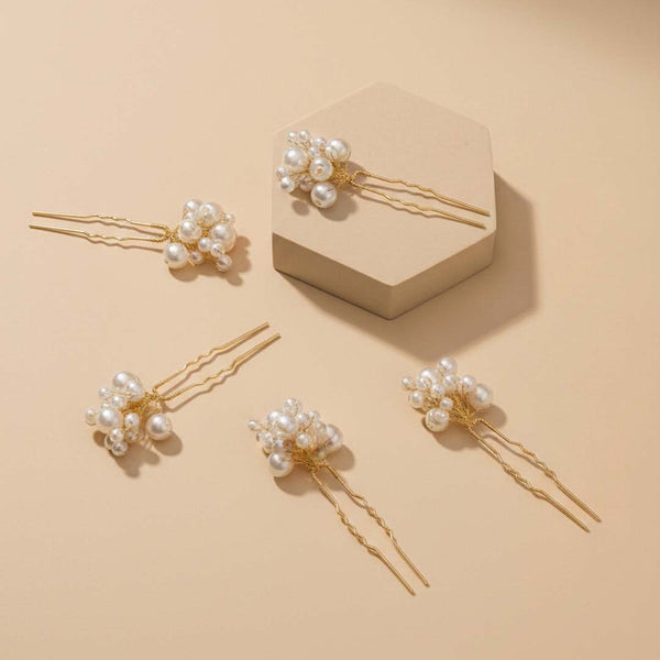 Set of 4 Pearls U Pins - White